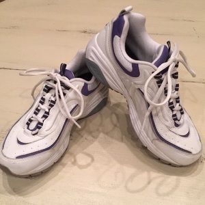 easy spirit running shoes